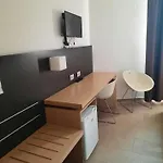 Verdina فندق